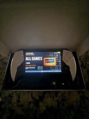SF3500 Retro Handheld Gaming Console – 21,597 Games – 5” Screen
